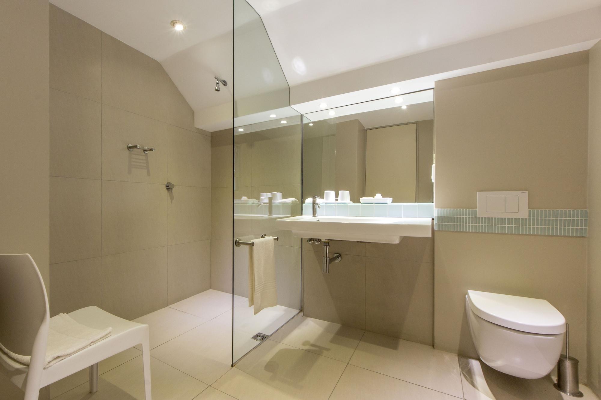 Quarry Lake Inn East London Bagian luar foto