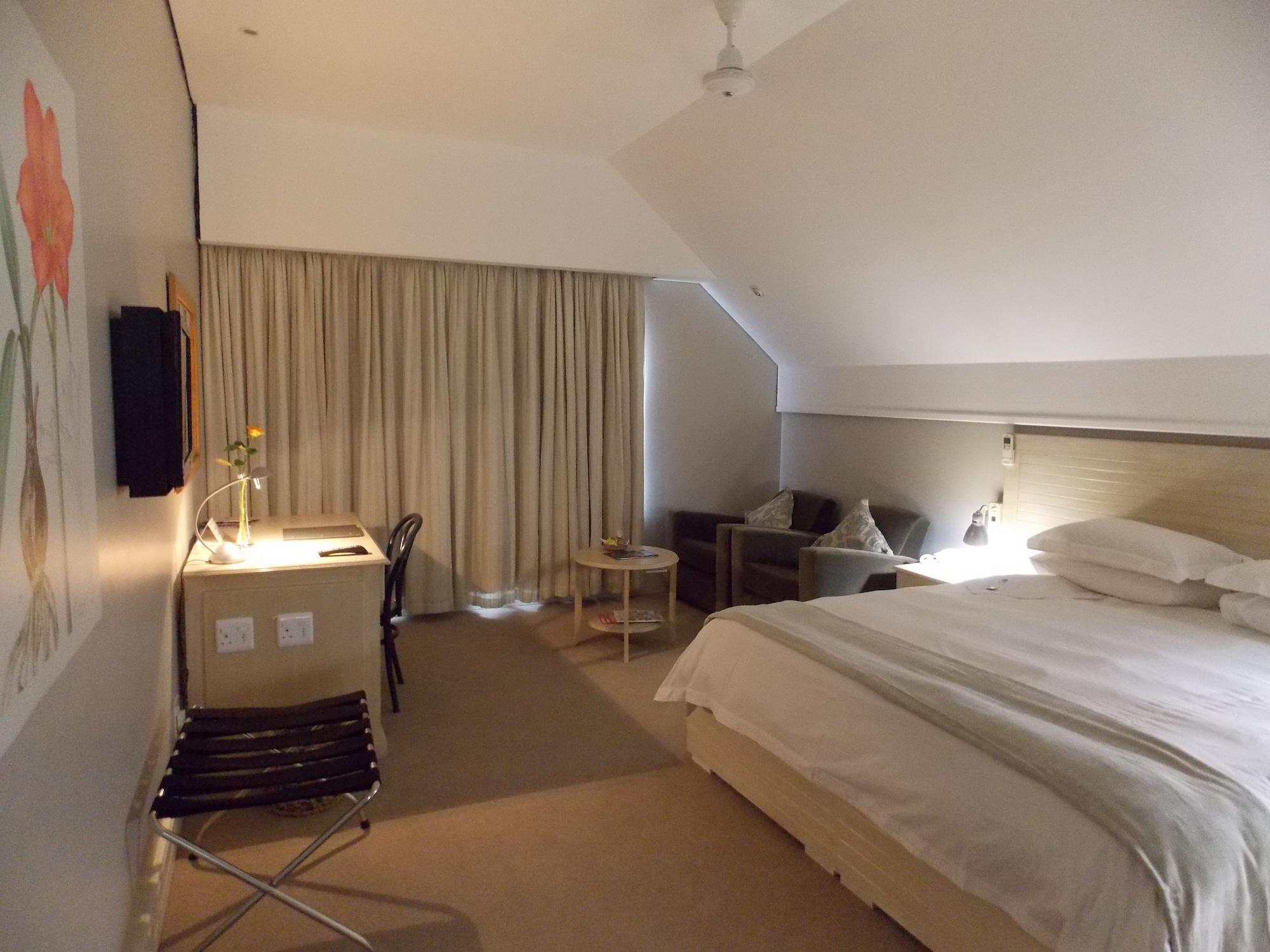 Quarry Lake Inn East London Bagian luar foto