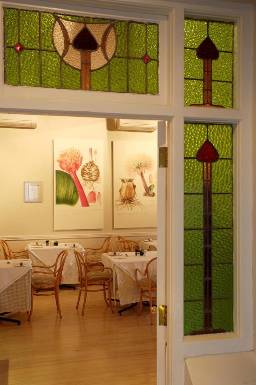 Quarry Lake Inn East London Bagian luar foto