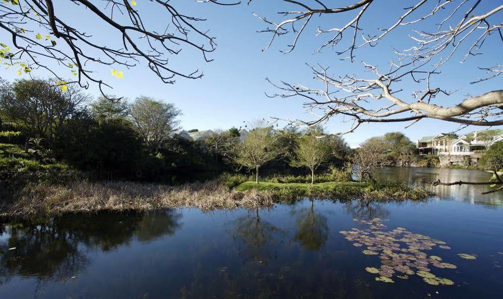 Quarry Lake Inn East London Bagian luar foto